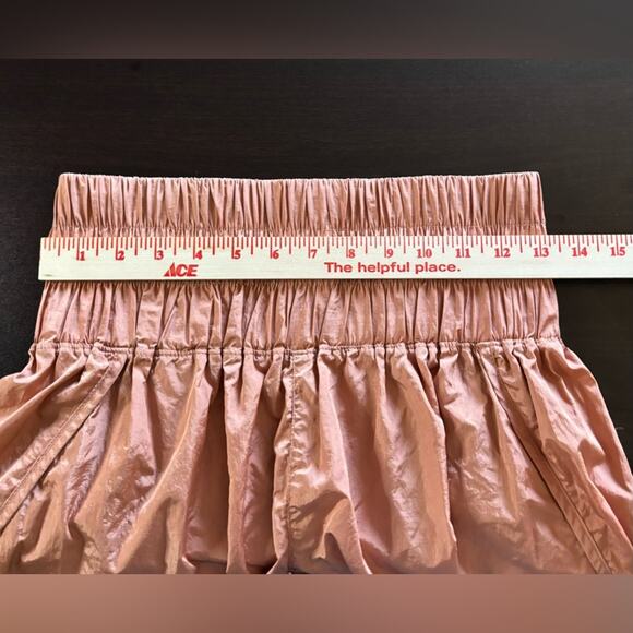 Free People- FP Movement shorts- no lining Women’s size‎ small Rose Mauve - Picture 2 of 7